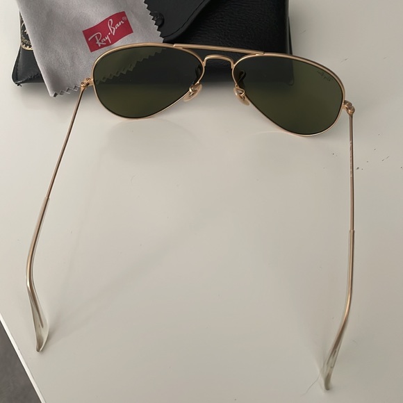 RayBan Aviators - Picture 2 of 6